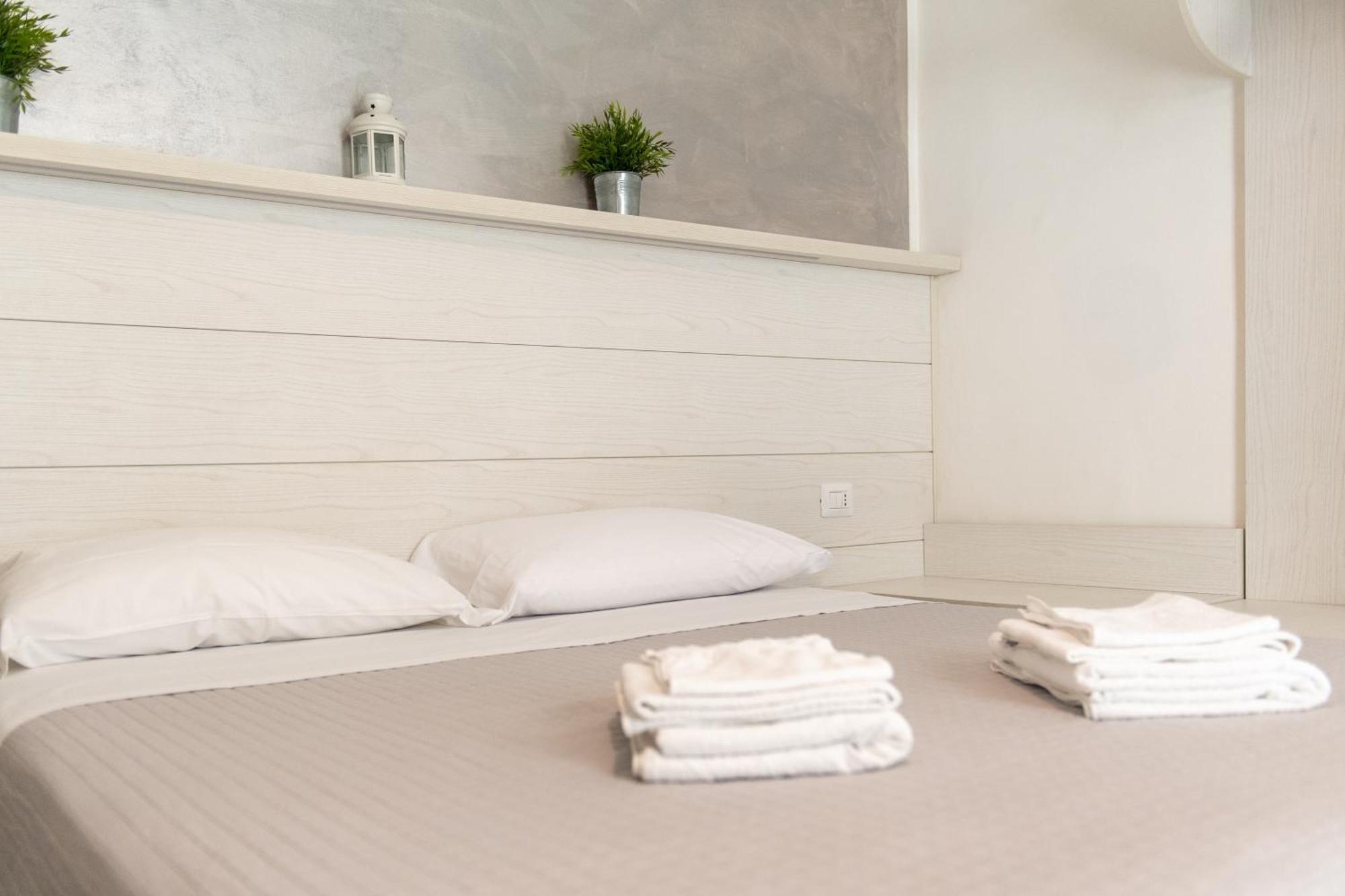 Hotel Hawaii Bed And Coffee Riccione Esterno foto
