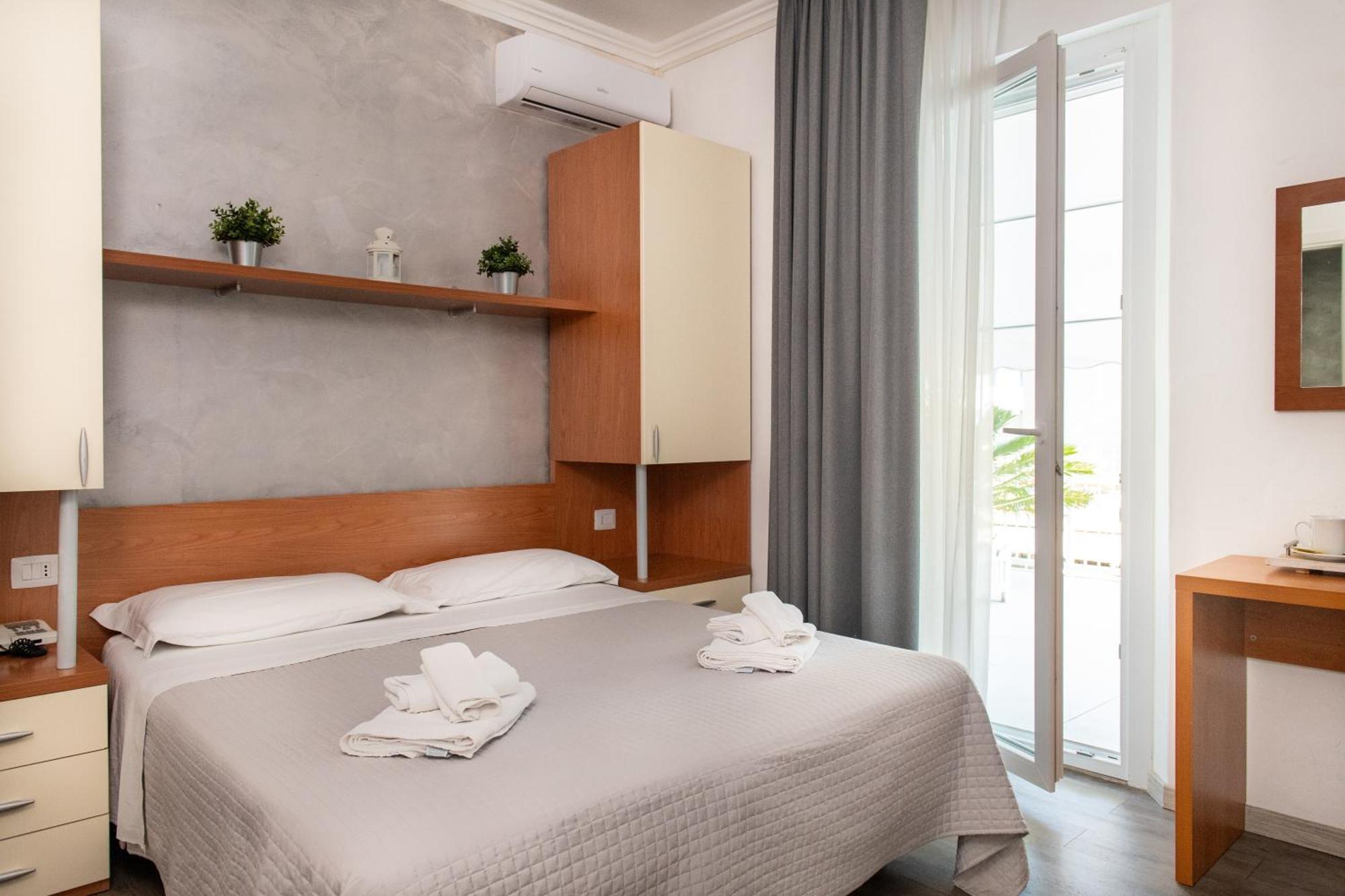 Hotel Hawaii Bed And Coffee Riccione Camera foto