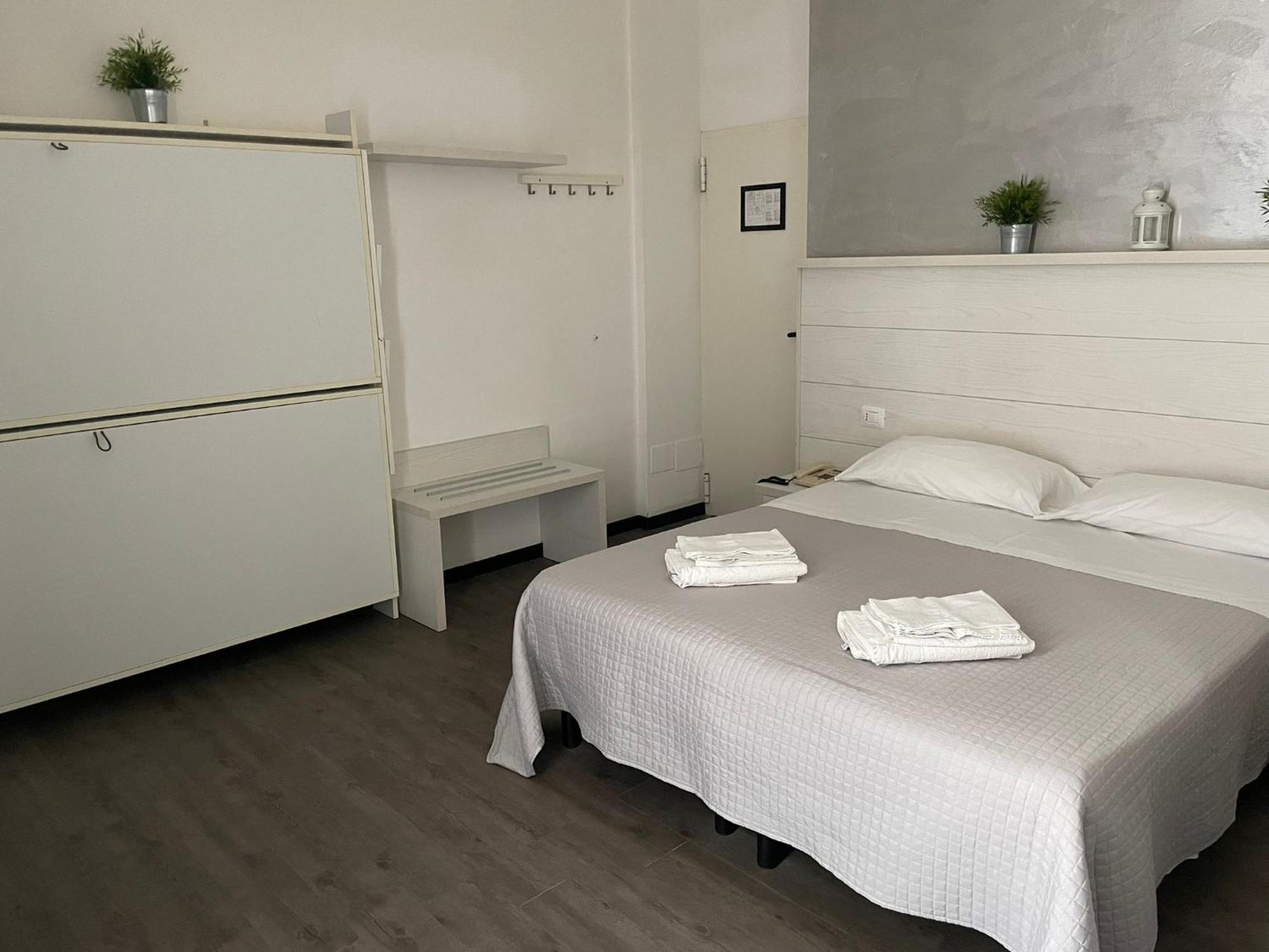 Hotel Hawaii Bed And Coffee Riccione Esterno foto