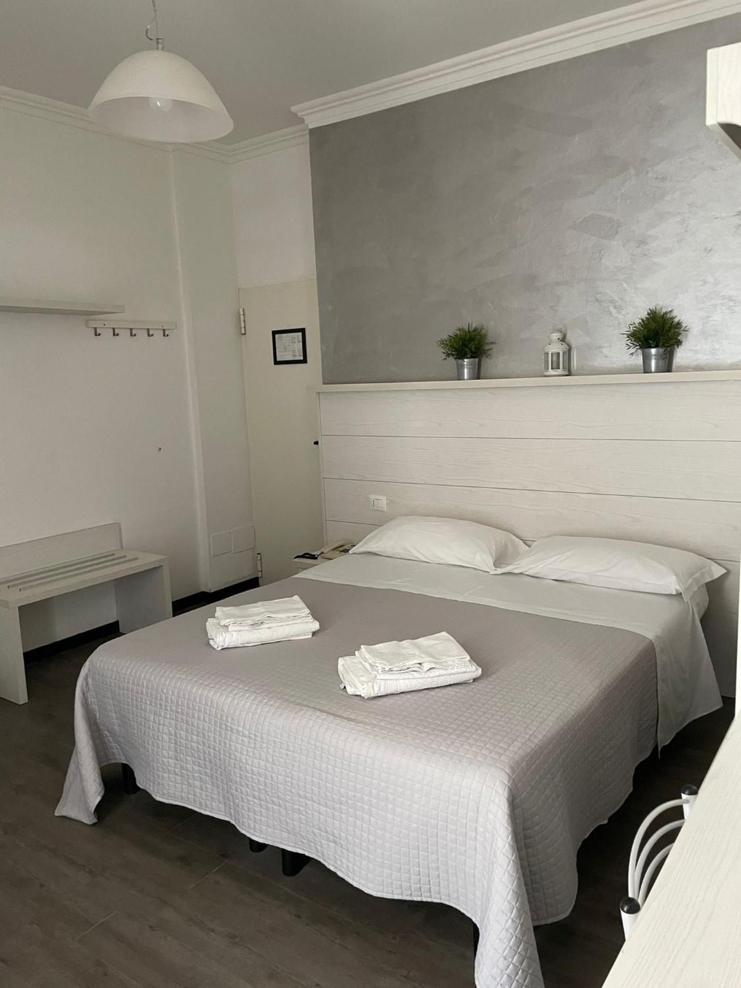 Hotel Hawaii Bed And Coffee Riccione Esterno foto